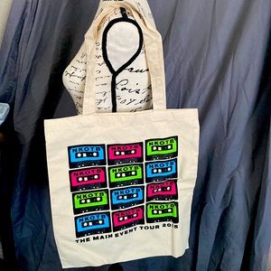 Nkotb tote